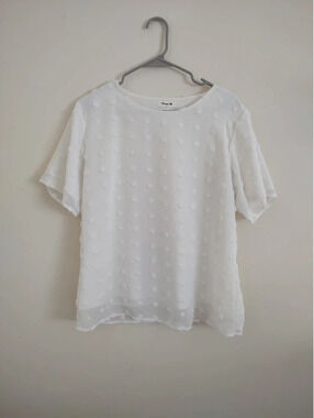 Blooming Jelly White Blouse Size M